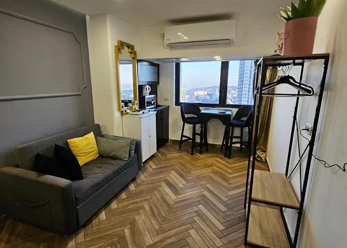16Th Floor