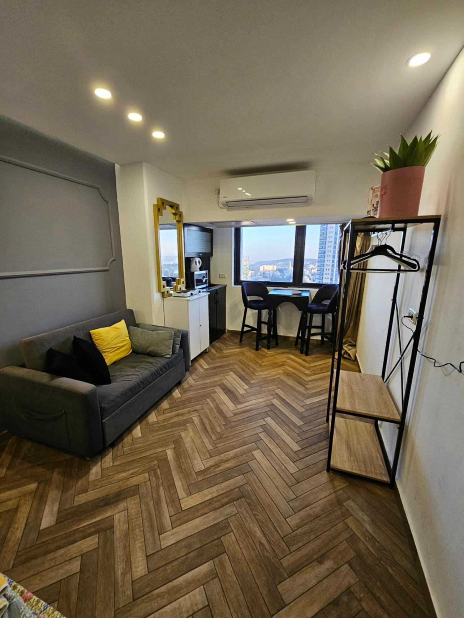 16th Floor Apartment *